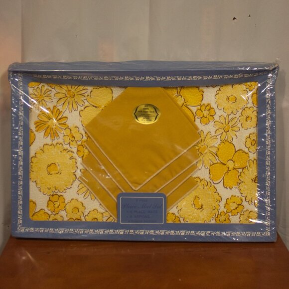 Vintage NOS Pioneer Product Placemat and Napkin Set - Picture 1 of 5